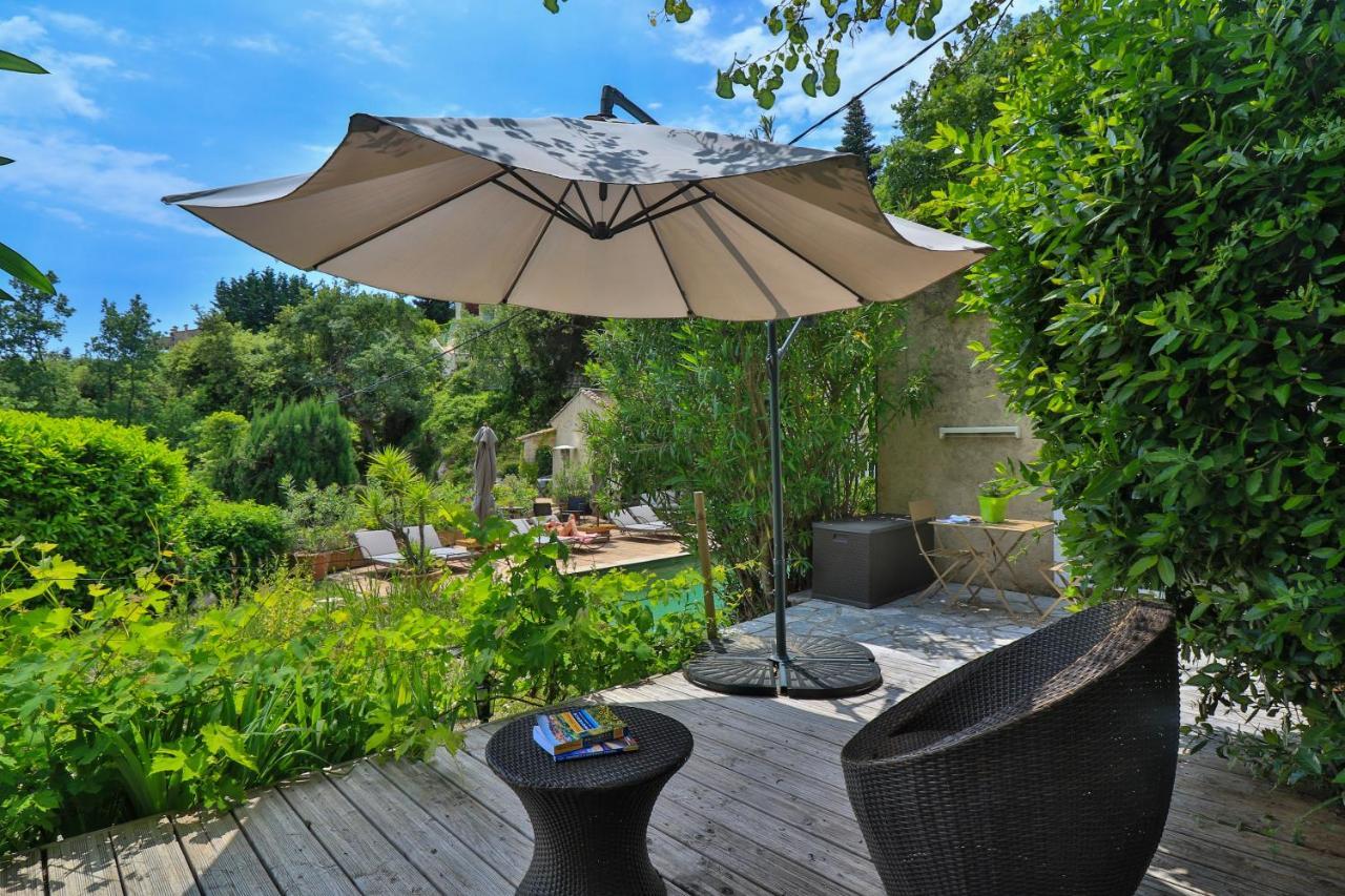 Le Mazet De Tourrettes Bed & Breakfast Exterior photo