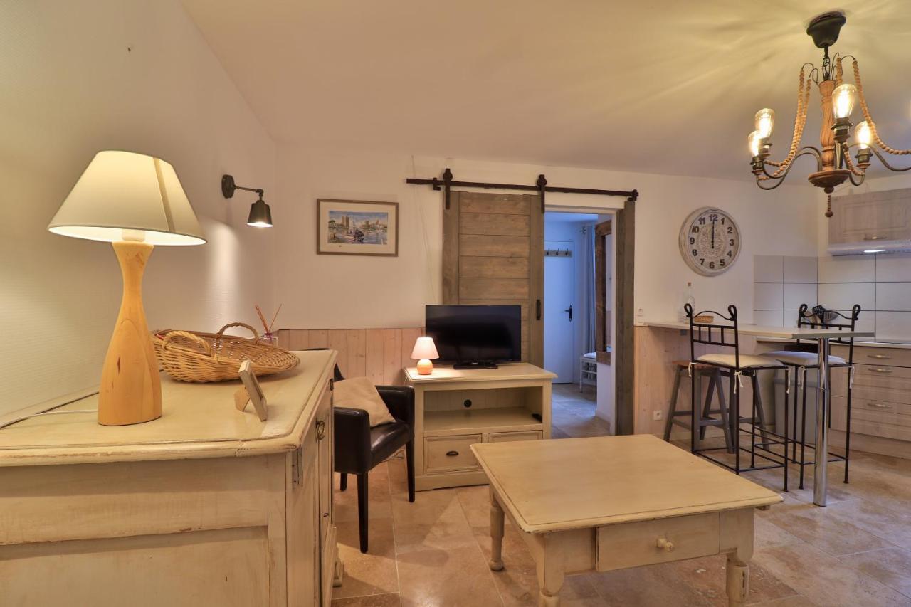 Le Mazet De Tourrettes Bed & Breakfast Exterior photo