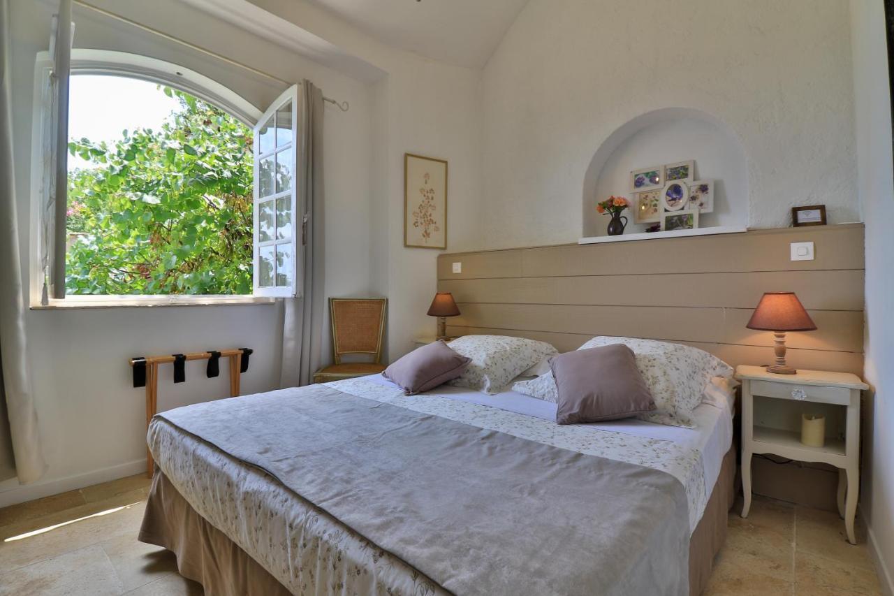 Le Mazet De Tourrettes Bed & Breakfast Exterior photo