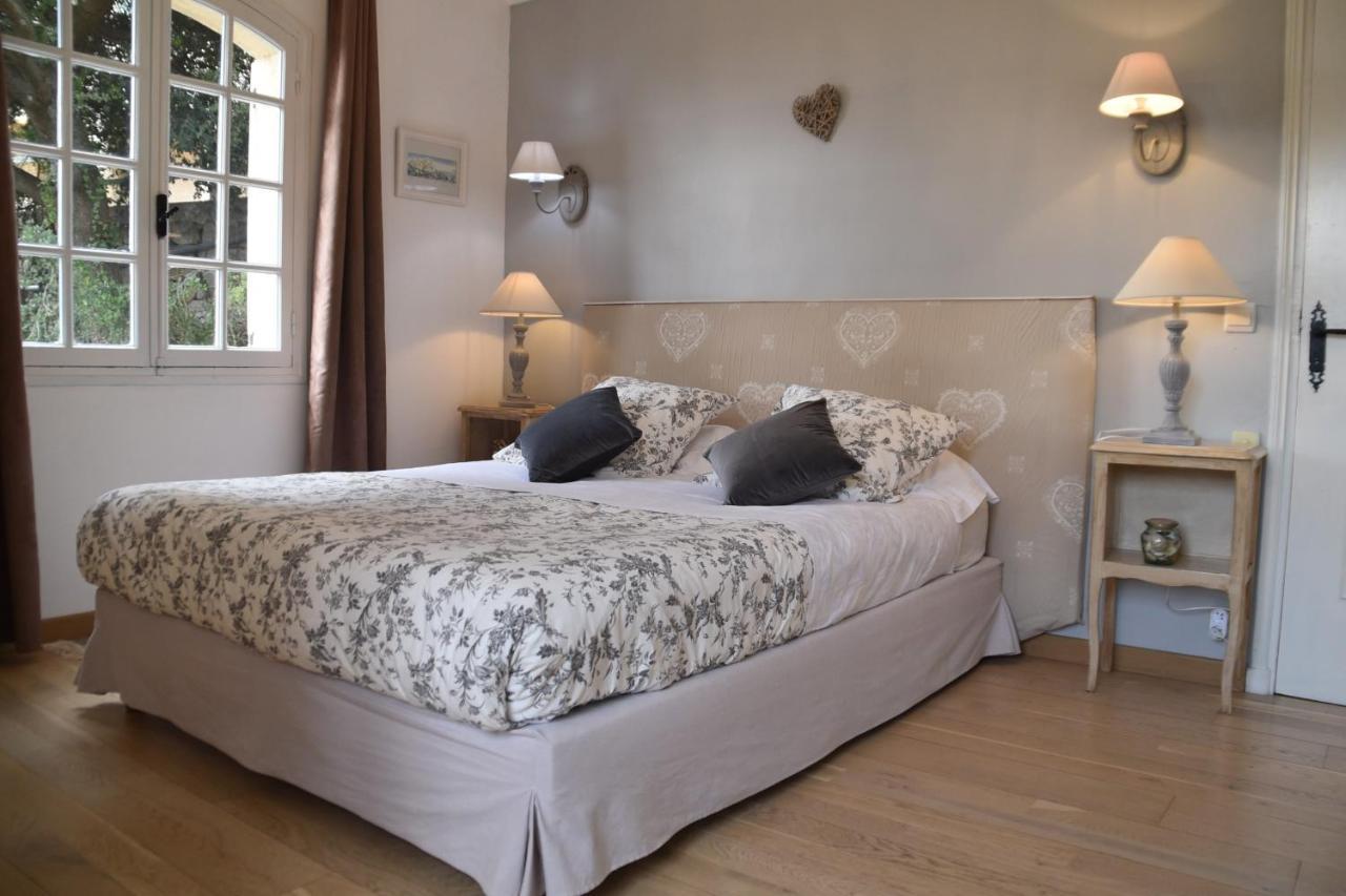 Le Mazet De Tourrettes Bed & Breakfast Exterior photo